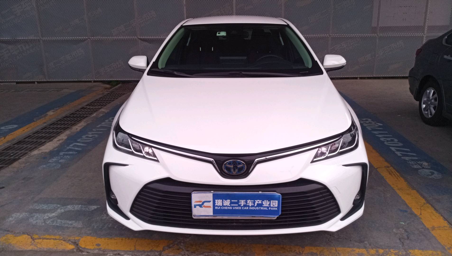 丰田 卡罗拉 2021款 双擎 1.8L E-CVT精英版 二手车市场选瑞诚